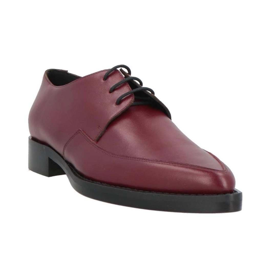 Burgundy Leather Lace-Up Shoes – Minimalist Pointed Toe Oxford